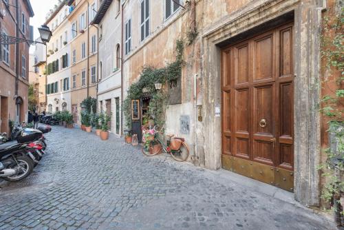 Campo de' Fiori Apartment