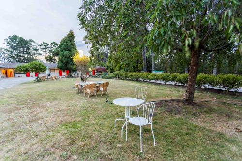 Un jardín fuera de Bundanoon Country Inn Motel