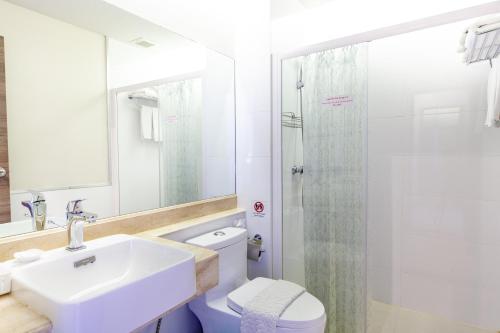 Ένα μπάνιο στο Rung Aroon Hotel By Le Siri