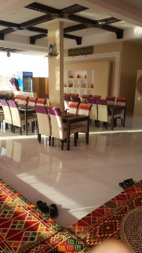 Imagen de la galería de بوابة الرمال السياحية Tourism sands gate, en Al Wāşil
