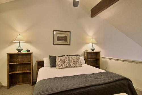 209 Pointes North Inn – Photos 5