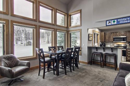 610 Disciples Village Condo – Photos 3