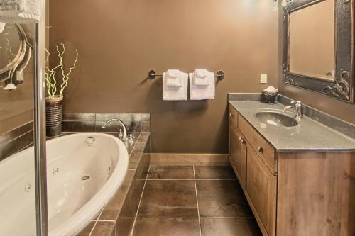 7317 Creekside Condo – Photos 3