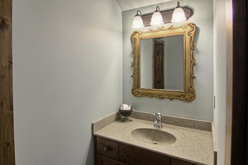 7317 Creekside Condo – Photos 5