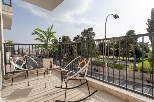 Un balcón o terraza de Sweet Inn - Chic Keren Hayesod