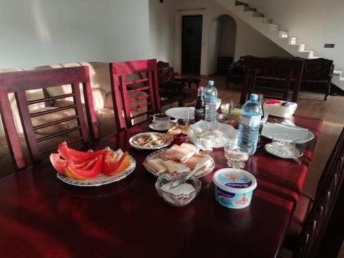 Jídlo v penzionu nebo okolí