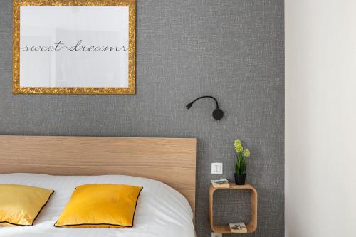 Letto o letti in una camera di LE CRAZY by Cocoonr