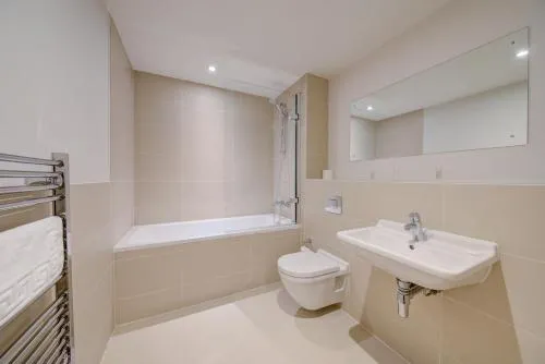 Cleyro Serviced Apartments - Finzels Reach photo 67