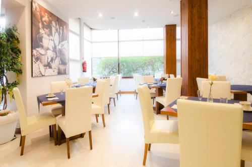 Un restaurante o sitio para comer en Hotel Arha Potes & Spa