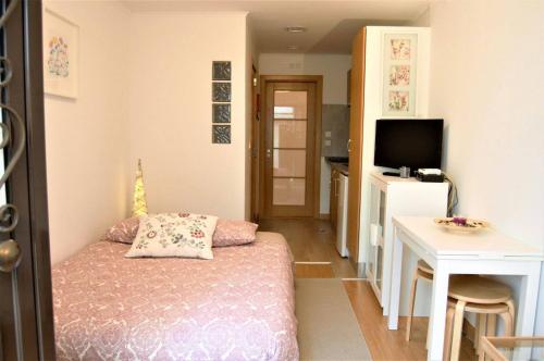 Stay in the heart of Alfama!