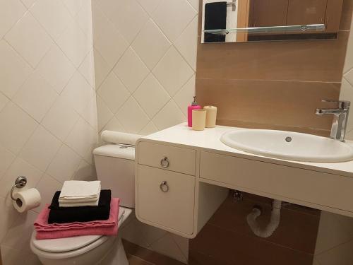 Stay in the heart of Alfama!