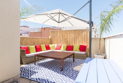 Zdjęcie z galerii obiektu MA2B-Bright Apt With Rooftops With Palms near Old Town w Maladze