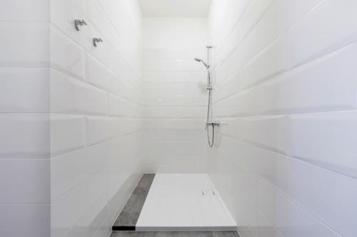 Koupelna v ubytování Nowe Sarbinowo