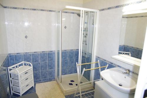 Ванная комната в Gîte Le domaine de l'Escadasse