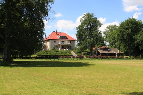 Gallery image of Pałac Pozorty in Pozorty