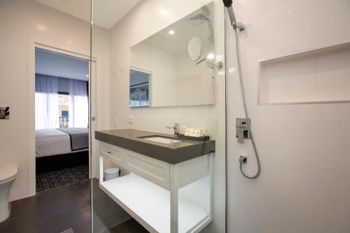 CH Boutique Hotel & Apartments, an Ascend Collection Hotelにあるバスルーム