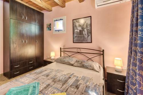 Gallery image of Green Boat Apartment with Sea View, by ZanteWize in Akrotiri