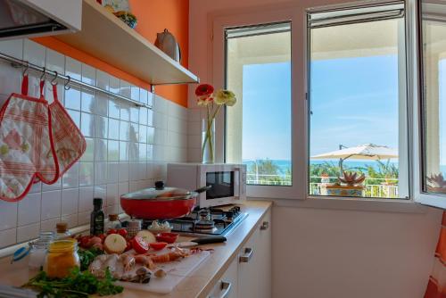 Una cocina o zona de cocina en Lumia Case Vacanze