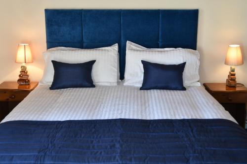 Gallery image of Forge Motel & Firehouse Restaurant in St Clears