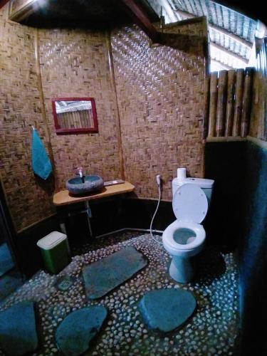 Bilik mandi di Lima Bintang