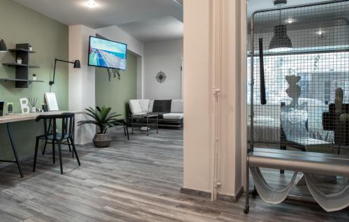 Autonomous house in the heart of Plaka