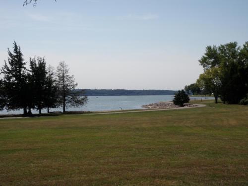 a park with a view of a body of water at Lewis & Clark Resort in Yankton