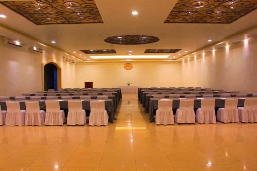 Zona business o sala de conferencias en Meson del Valle