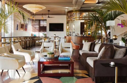 Ο χώρος του lounge ή του μπαρ στο The Betsy Hotel, South Beach