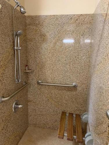 Un baño de Fullerton Lodge