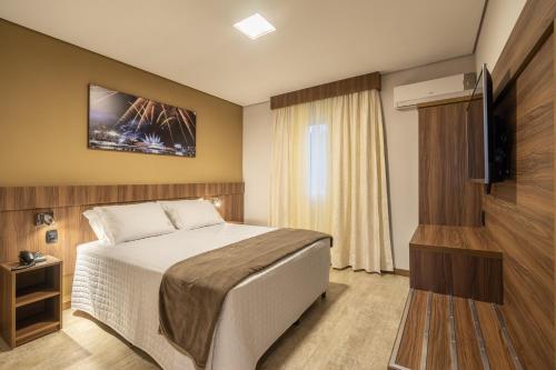 Hotel Fioreze Primo - 800m da Rua Coberta — Bedroom
