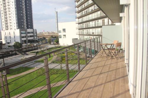 Perfect Location @ High Towers Elite Angelopolisにあるバルコニーまたはテラス