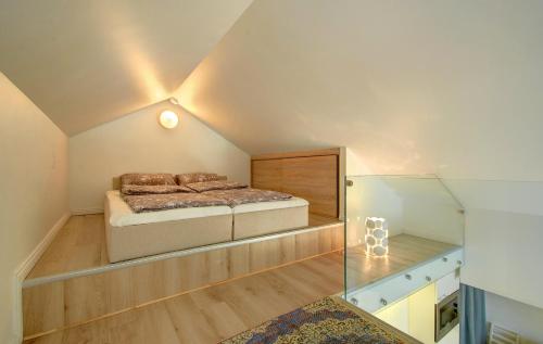 Кровать или кровати в номере Loftas Nidos centre