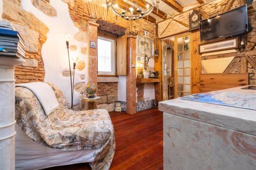 Romantic Medieval Apartment