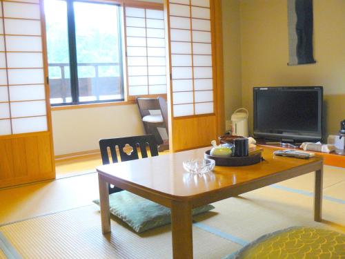 Μια τηλεόραση ή/και κέντρο ψυχαγωγίας στο Ryokan Yamashiroya