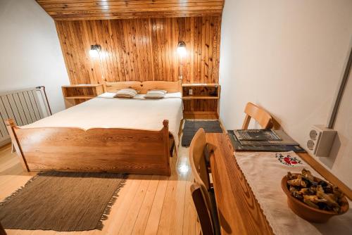 Llit o llits en una habitació de Farm Stay Žagar