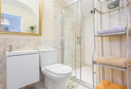 Phòng tắm tại Suite Catedral Jerez
