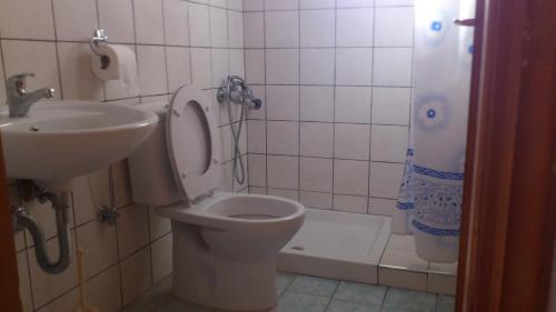 Kúpeľňa v ubytovaní Kyriakos Studios
