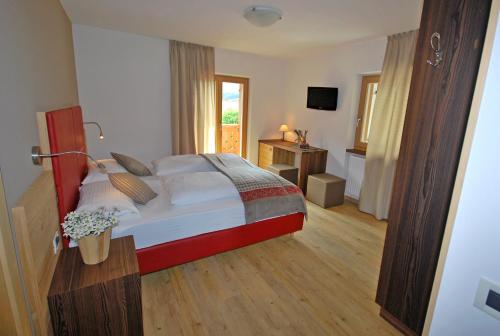 Imagen de la galería de Monti Pallidi B&B Apartments, en Corvara in Badia