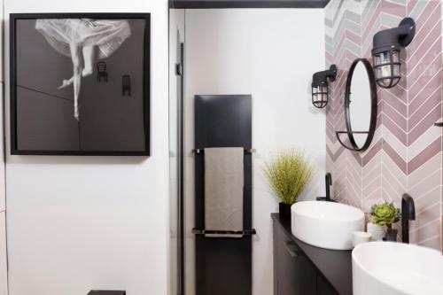 Ванна кімната в Luxury Boutique Apt in fashionable Stockbridge 5*