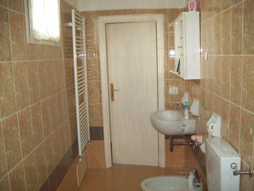 B&B RoGe tesisinde bir banyo