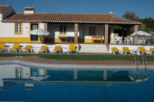 Swimmingpoolen hos eller tæt på Quinta do Cabeçote