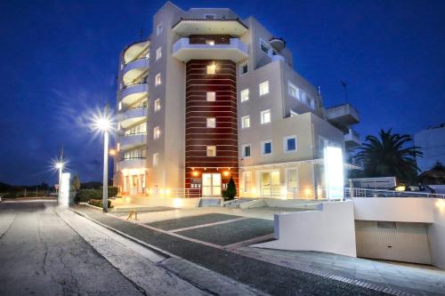 Bangunan di mana terletaknya aparthotel ini