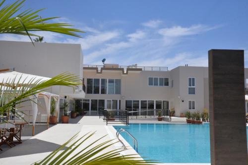 a view of a villa with a swimming pool at DM Hoteles Moquegua in Moquegua