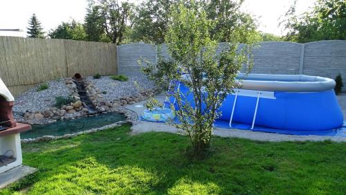 Kolam renang di atau dekat dengan GOŚCINIEC AGROZAJAZD