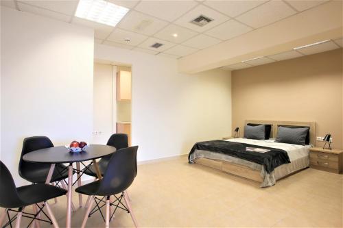 Katil atau katil-katil dalam bilik di GK Airport Suites - Free Shuttle by GK Properties