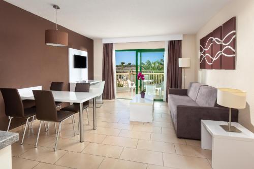 Playaolid Suites & Apartments