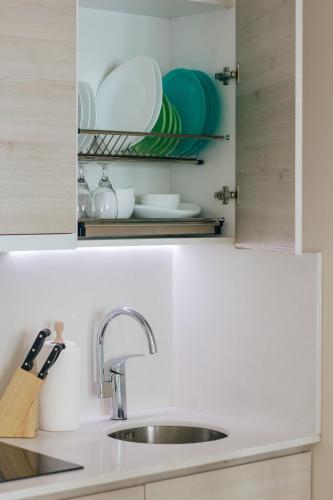 Una cocina o cocineta en Swiss Quality Apartments (Beach Tower)
