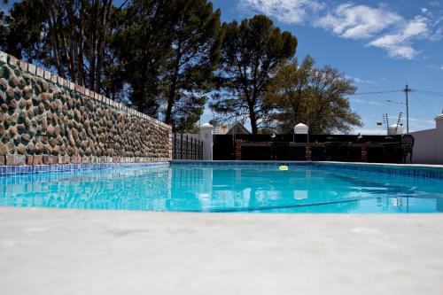 Πισίνα στο ή κοντά στο French Karoo Guesthouse