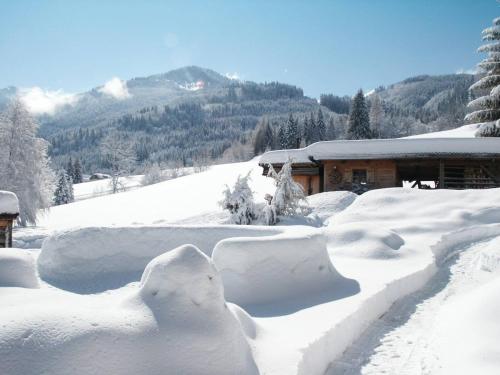 Chalets Zöhrer - Wohnen am Wasser im Winter