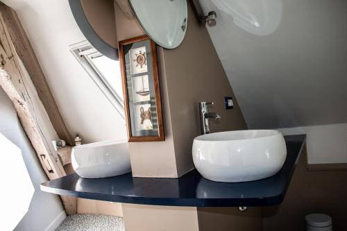 Bilik mandi di chambres d'hotes saint hubert